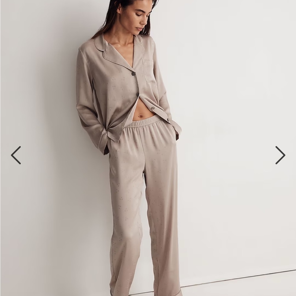 Madewell night stars satin pajama set, size XS (slightly oversized fit).